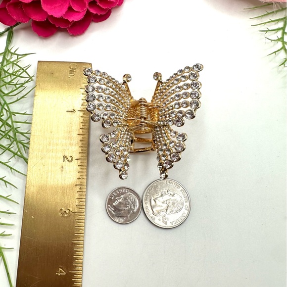 NEW⚜️Butterfly Crystal Embellished Metal Hair Clip - Picture 7 of 8